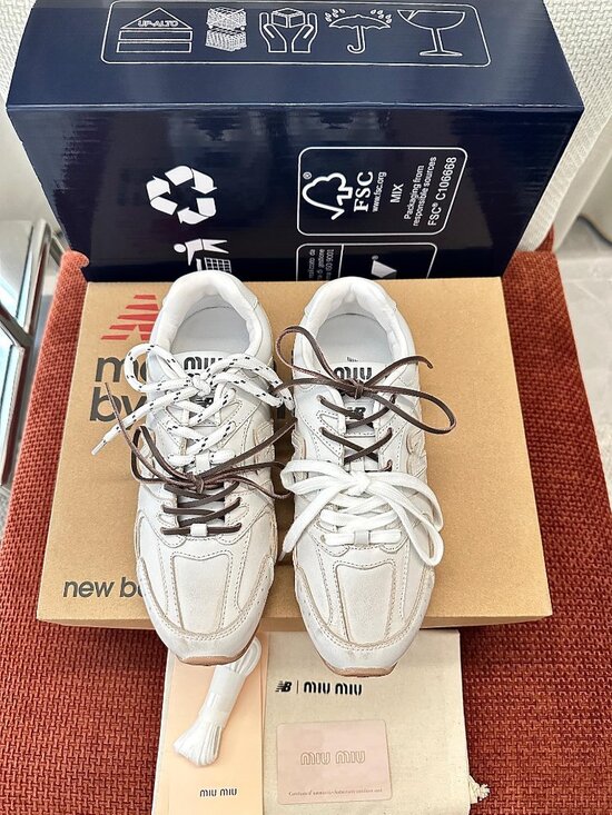 New Balance X Miu Miu 530 SL suede sneakers - Picture 2 of 9